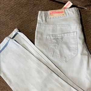 Distressed Boyfriend Jeans